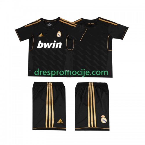 Real Madrid 2011 2012 Dres Retro Dječji Gostujući Kratkih Rukava Real Madrid 2011 2012 Dres Retro Dječji Gostujući Kratkih Rukava